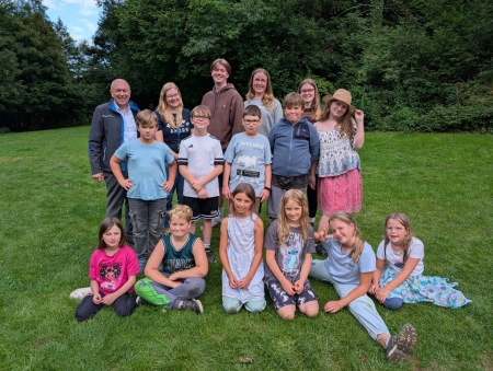 Gute Stimmung im Zeltlager des Kreisjugendamtes Paderborn – Landrat Christoph Rüther besucht Kinder und Betreuende in Büren-Siddinghausen